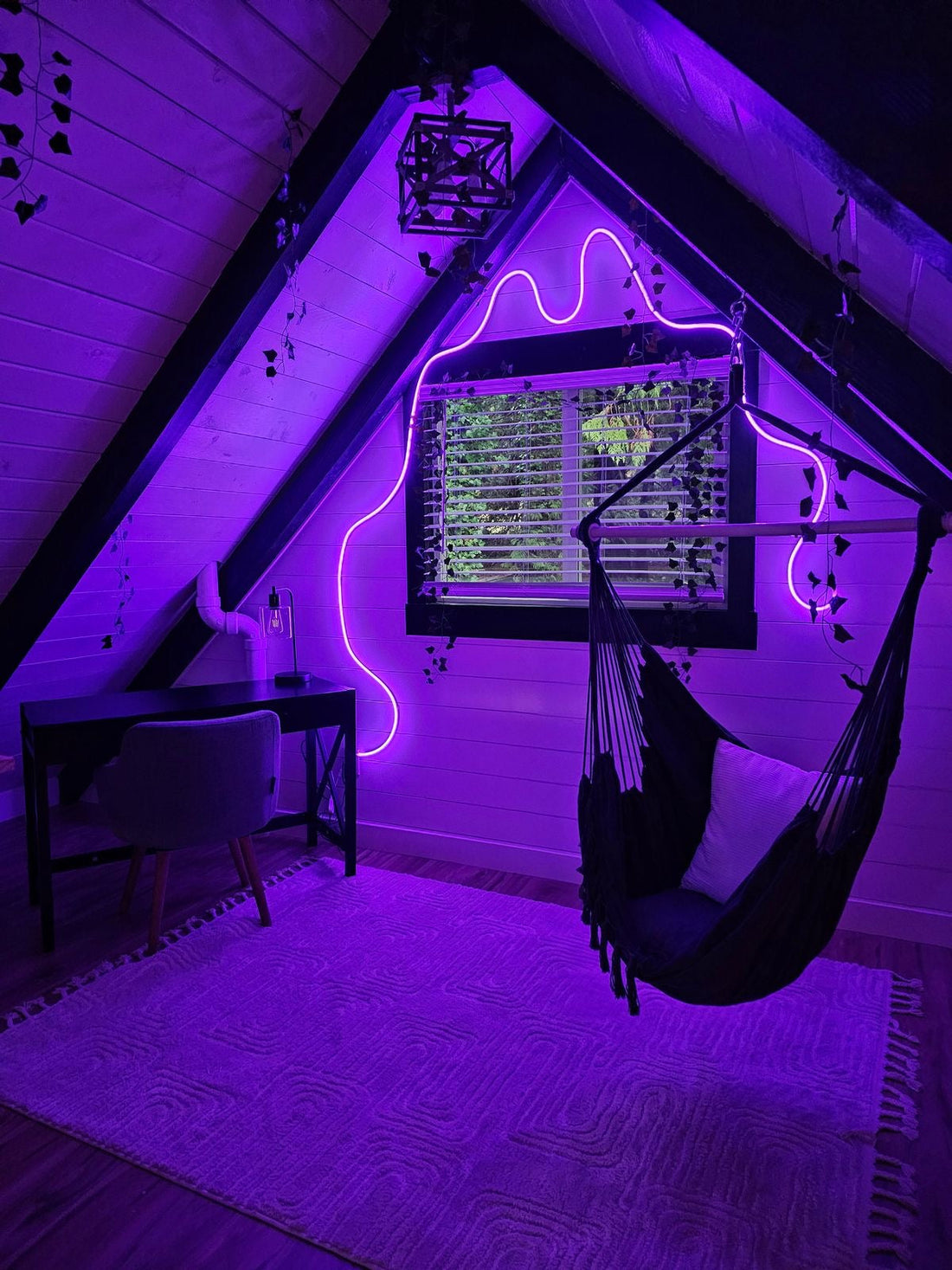 5 Creative Ways to Decorate Your Room with Neon Light Strips